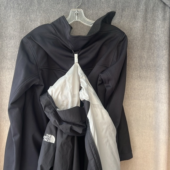 North Face Men’s Dryvent jacket with removable fleece insert. Size S - Picture 6 of 6